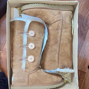 CHESSNUT UGG® BAILEY SUEDE BUTTON TRIPLET BOOTS